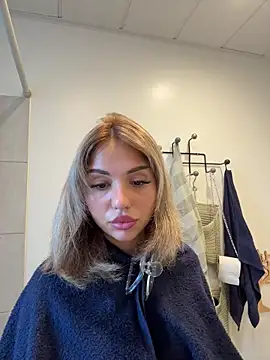 SilkyMira online show from 12/16/25, 01:49