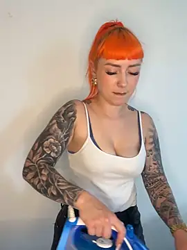 ScarletVixenLive online show from 06/05/26, 12:55