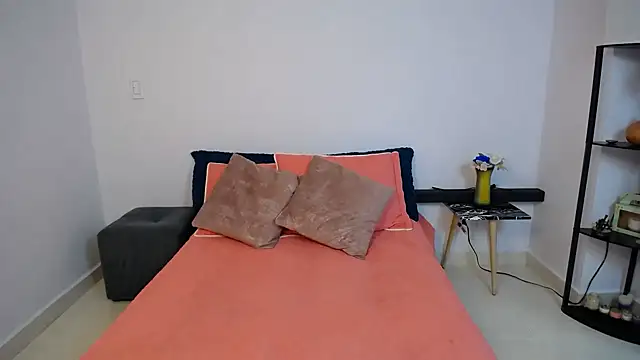 Snapshot of Parislennon chatting on 02/07/26, 04:33 Parislennon online show from 02/07/26, 04:33