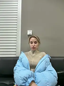 Hanna--Sweet online show from 03/25/26, 06:30