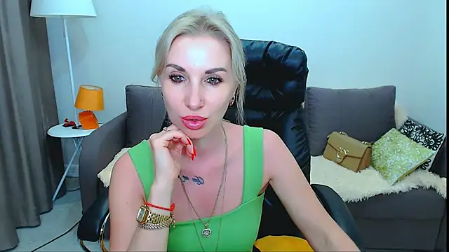 Hanna--Sweet online show from 05/21/26, 04:03