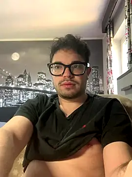 Snapshot of sognatore99 chatting on 12/21/25, 10:33 sognatore99 online show from 12/21/25, 10:33