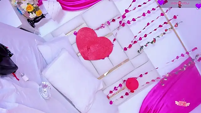 Silvanna-Casstro online show from 02/25/26, 11:42