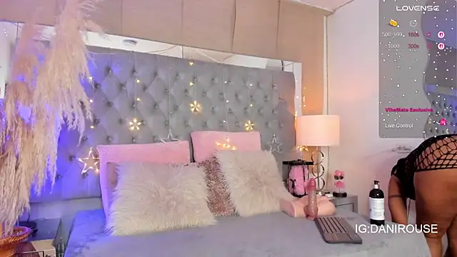 Danirouse online show from 01/18/26, 03:43