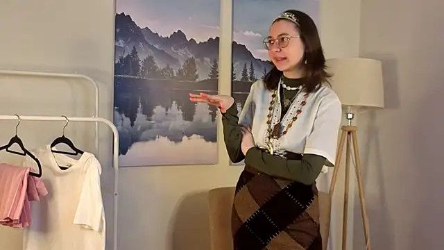 MartyHudon online show from 12/15/25, 04:06