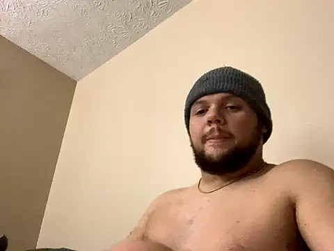 Snapshot of musclestud28 chatting on 12/18/25, 06:30 musclestud28 online show from 12/18/25, 06:30