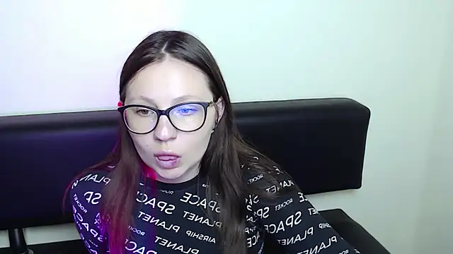 LiliaErmi online show from 06/10/26, 10:25