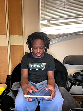 YourLittleBoyfriend online show from 12/14/25, 10:14