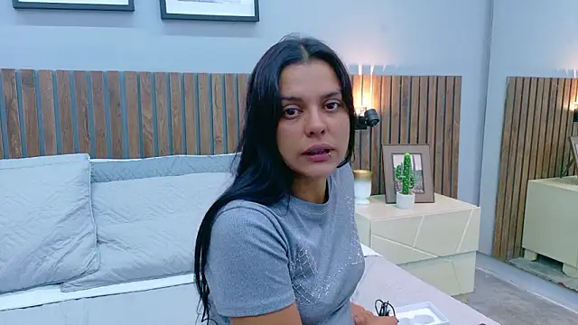 Mia Bellefort online show from 02/27/26, 07:58