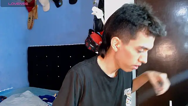 Juan Gomezz26 online show from 05/17/26, 12:19