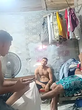 Snapshot of twobigscock23 chatting on 04/12/26, 06:35 twobigscock23 online show from 04/12/26, 06:35