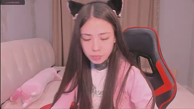 Snapshot of Kendall_Nox chatting on 12/18/25, 09:10 Kendall Nox online show from 12/18/25, 09:10