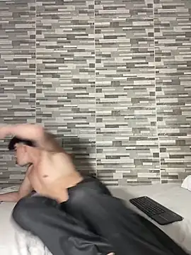 maxxcooper1 online show from 03/09/26, 11:09