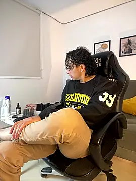 Snapshot of Jay_Taylor chatting on 01/11/26, 10:37 Jay Taylor online show from 01/11/26, 10:37