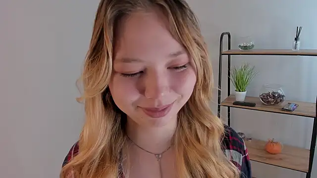 Kim Northav online show from 12/21/25, 02:24