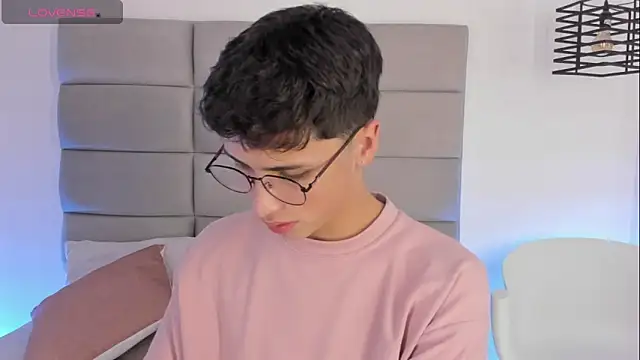 JoshClaarktt online show from 04/05/26, 04:09