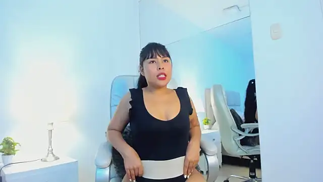 JulietaFerrer  online show from 04/11/26, 11:36