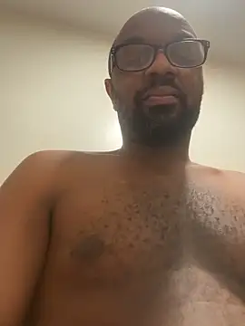 Snapshot of MrUnintentional chatting on 12/19/25, 05:58 MrUnintentional online show from 12/19/25, 05:58