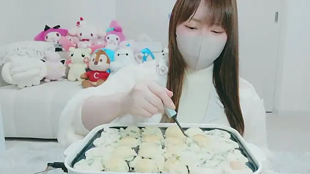 yuyuchan   online show from 03/29/26, 08:36