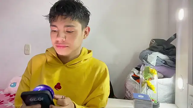 Andy Belier23 online show from 04/21/26, 03:39