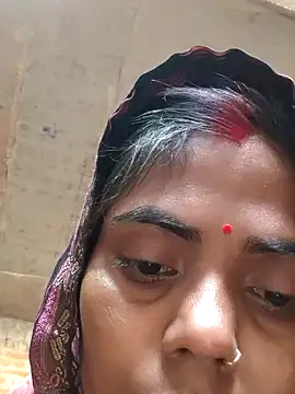 Snapshot of Soniya5533 chatting on 12/17/25, 05:24 Soniya5533 online show from 12/17/25, 05:24