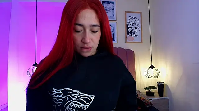 Celestee15  online show from 05/07/26, 11:15