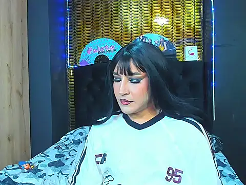 georgiina giio online show from 05/11/26, 04:51