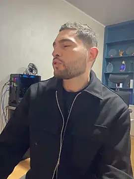 Snapshot of Steve-Carter chatting on 12/19/25, 11:39 Steve-Carter online show from 12/19/25, 11:39