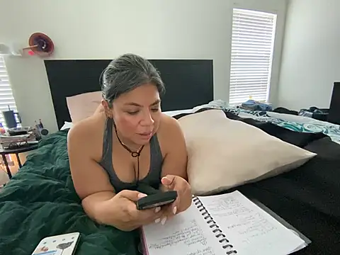 BettyWhispers online show from 04/09/26, 06:46