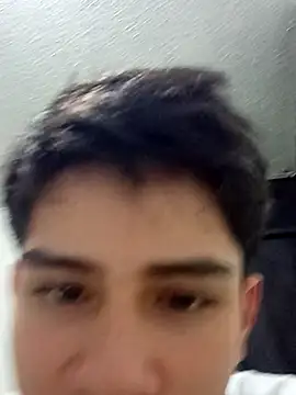 Snapshot of Sink198 chatting on 12/14/25, 03:12 Sink198 online show from 12/14/25, 03:12