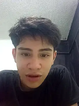 Snapshot of Sink198 chatting on 12/17/25, 03:12 Sink198 online show from 12/17/25, 03:12