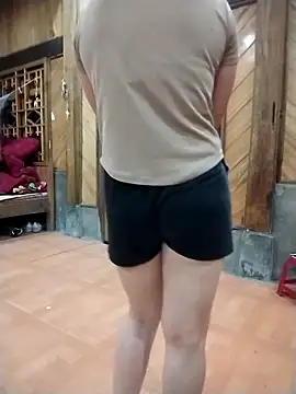 Snapshot of PhayPhayk2 chatting on 12/18/25, 01:50 PhayPhayk2 online show from 12/18/25, 01:50