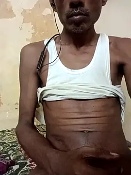 Snapshot of Akash32y chatting on 12/17/25, 08:37 Akash32y online show from 12/17/25, 08:37