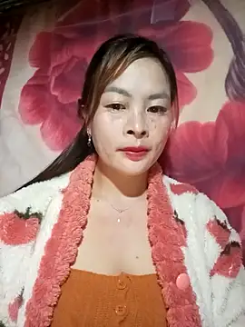 Snapshot of Mayly-s chatting on 12/14/25, 11:53 Mayly-s online show from 12/14/25, 11:53