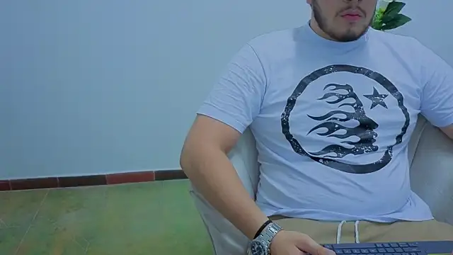 Snapshot of Chel_seth chatting on 02/18/26, 03:57 Chel seth online show from 02/18/26, 03:57