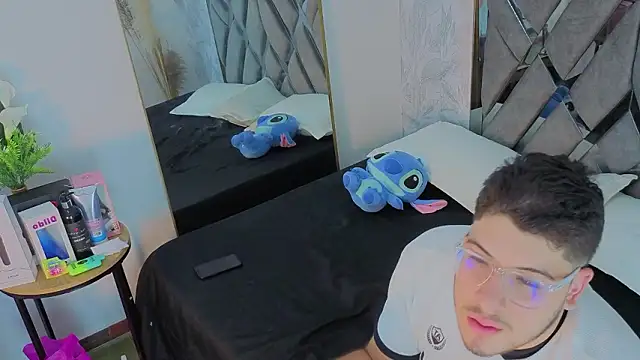 Snapshot of Chel_seth chatting on 03/02/26, 05:08 Chel seth online show from 03/02/26, 05:08