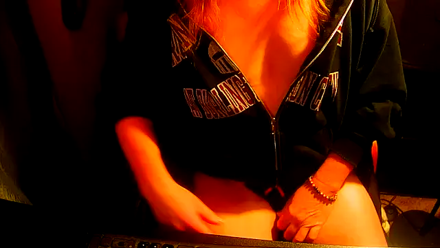 Snapshot of GoodGirlKelly chatting on 02/28/26, 01:28 GoodGirlKelly online show from 02/28/26, 01:28