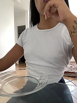 Indiazinha  online show from 01/10/26, 03:58