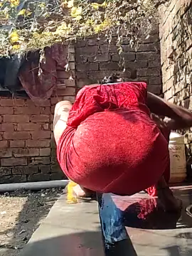 Snapshot of Sweet-rumi chatting on 12/15/25, 05:44 Sweet-rumi online show from 12/15/25, 05:44