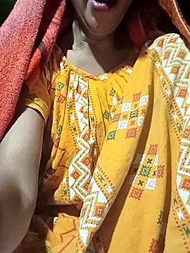 Snapshot of Sweet-rumi chatting on 12/17/25, 01:55 Sweet-rumi online show from 12/17/25, 01:55