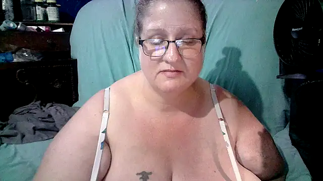 jade-belle online show from 05/18/26, 06:30