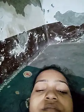 Snapshot of Kavya__Rani chatting on 12/14/25, 08:52 Kavya Rani online show from 12/14/25, 08:52