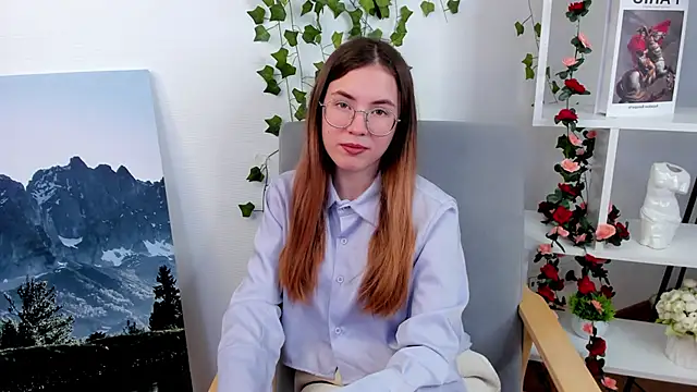 HalleyKeer online show from 12/15/25, 05:55