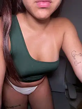 Zarahs Blare1 online show from 05/31/26, 12:52
