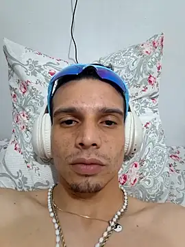 Snapshot of Magrin888 chatting on 02/05/26, 12:37 Magrin888 online show from 02/05/26, 12:37