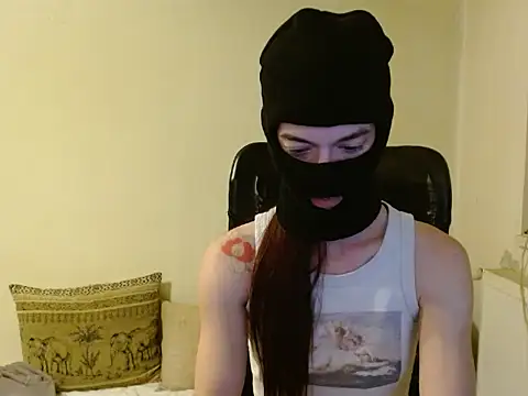 Snapshot of ntrlbdyy chatting on 12/19/25, 09:55 ntrlbdyy online show from 12/19/25, 09:55