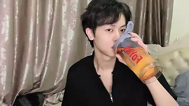 Snapshot of hafabva chatting on 01/06/26, 11:14 hafabva online show from 01/06/26, 11:14