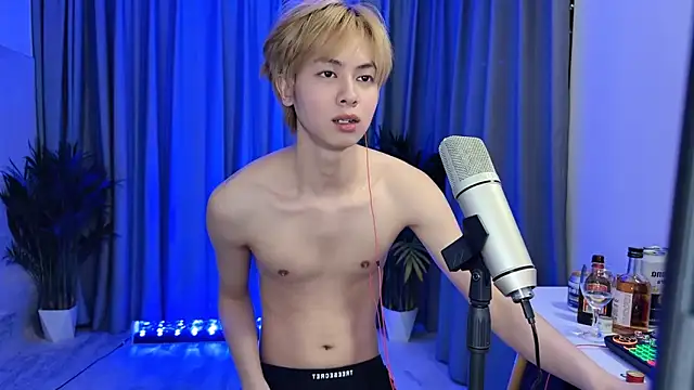 Snapshot of hafabva chatting on 03/10/26, 02:33 hafabva online show from 03/10/26, 02:33