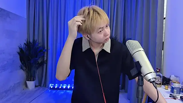 Snapshot of hafabva chatting on 03/18/26, 02:04 hafabva online show from 03/18/26, 02:04