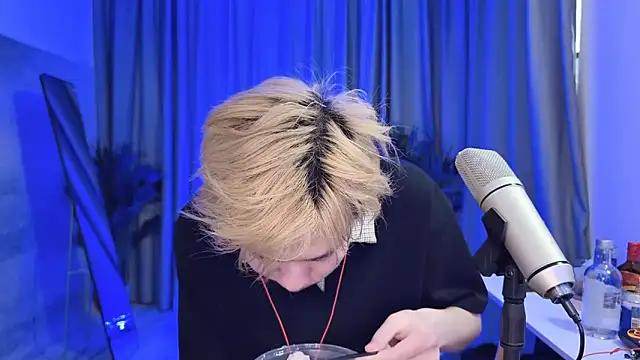 Snapshot of hafabva chatting on 03/22/26, 01:42 hafabva online show from 03/22/26, 01:42